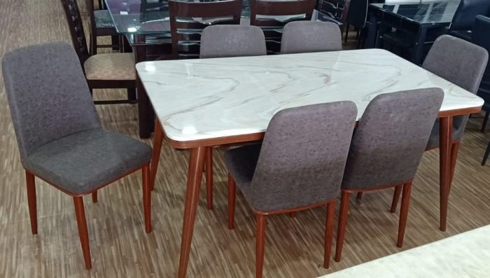 4 seater dining table