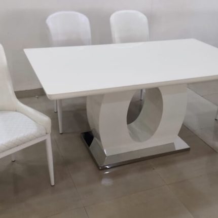 4 seater dining table